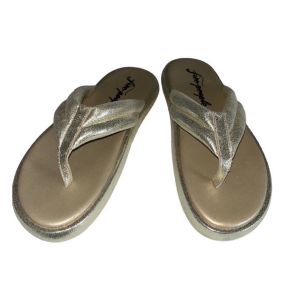 🆕Free People Cushioned Flip-Flop - Picture 5 of 7